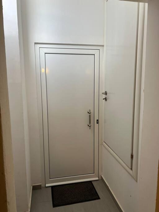 Penthouse Apt In Downtown Apartment Heraklion  Bagian luar foto