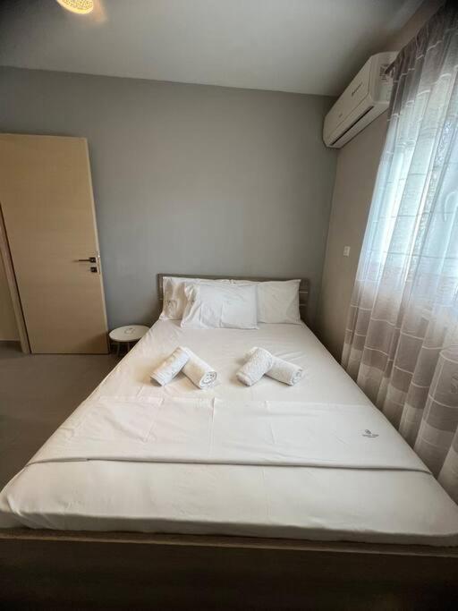 Penthouse Apt In Downtown Apartment Heraklion  Bagian luar foto