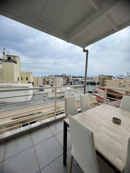 Penthouse Apt In Downtown Apartment Heraklion  Bagian luar foto