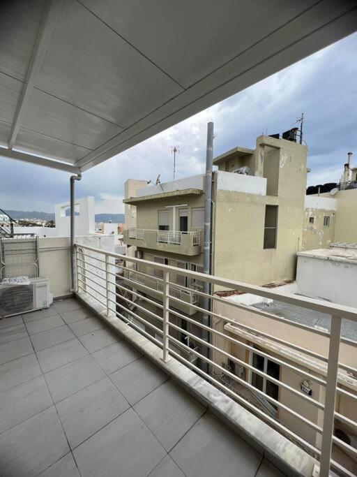 Penthouse Apt In Downtown Apartment Heraklion  Bagian luar foto